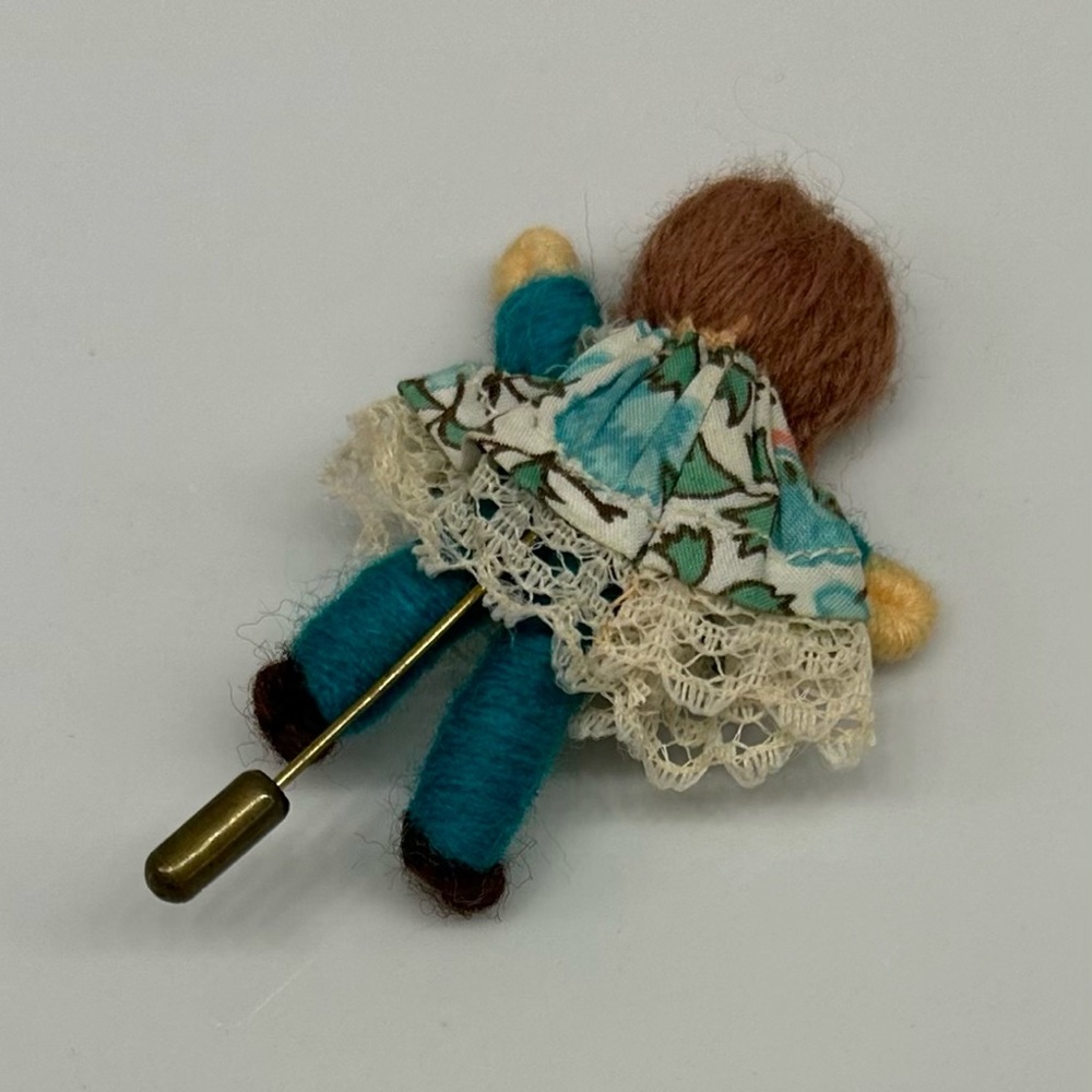 Handmade Doll Pin / Brooch - VINTAGE 1970s - Picture 3 of 7